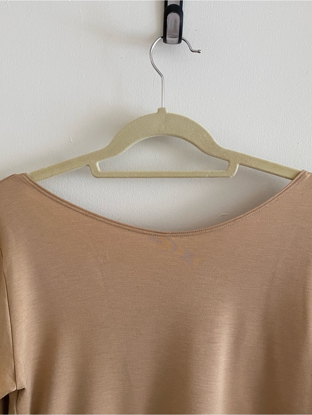 Uniqlo Heat Tech Extra Warm Scoop Neck Women's Top in Tan size L - Picture 6 of 6